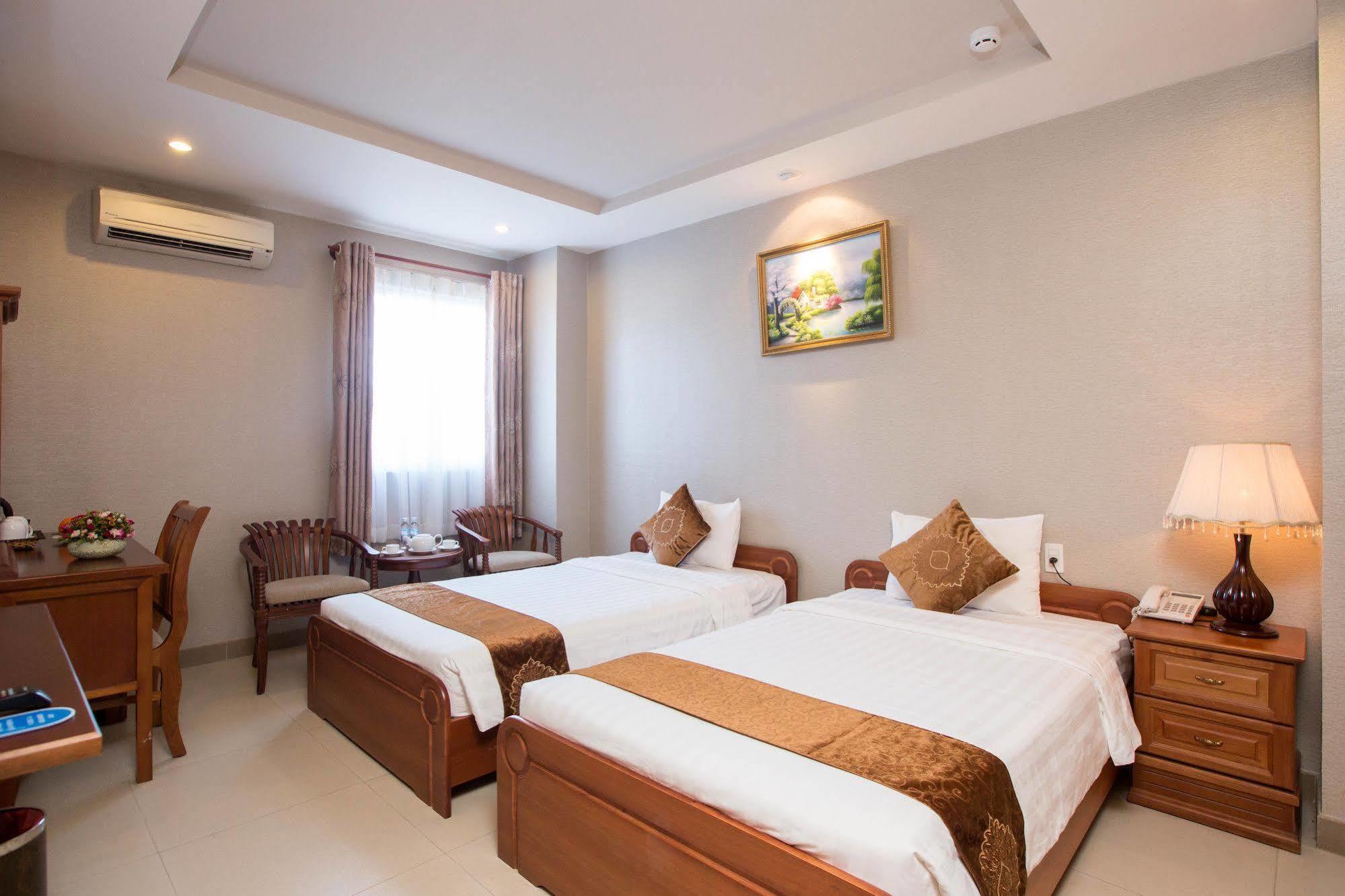 White Lion Hotel Ho Chi Minh City Exterior photo
