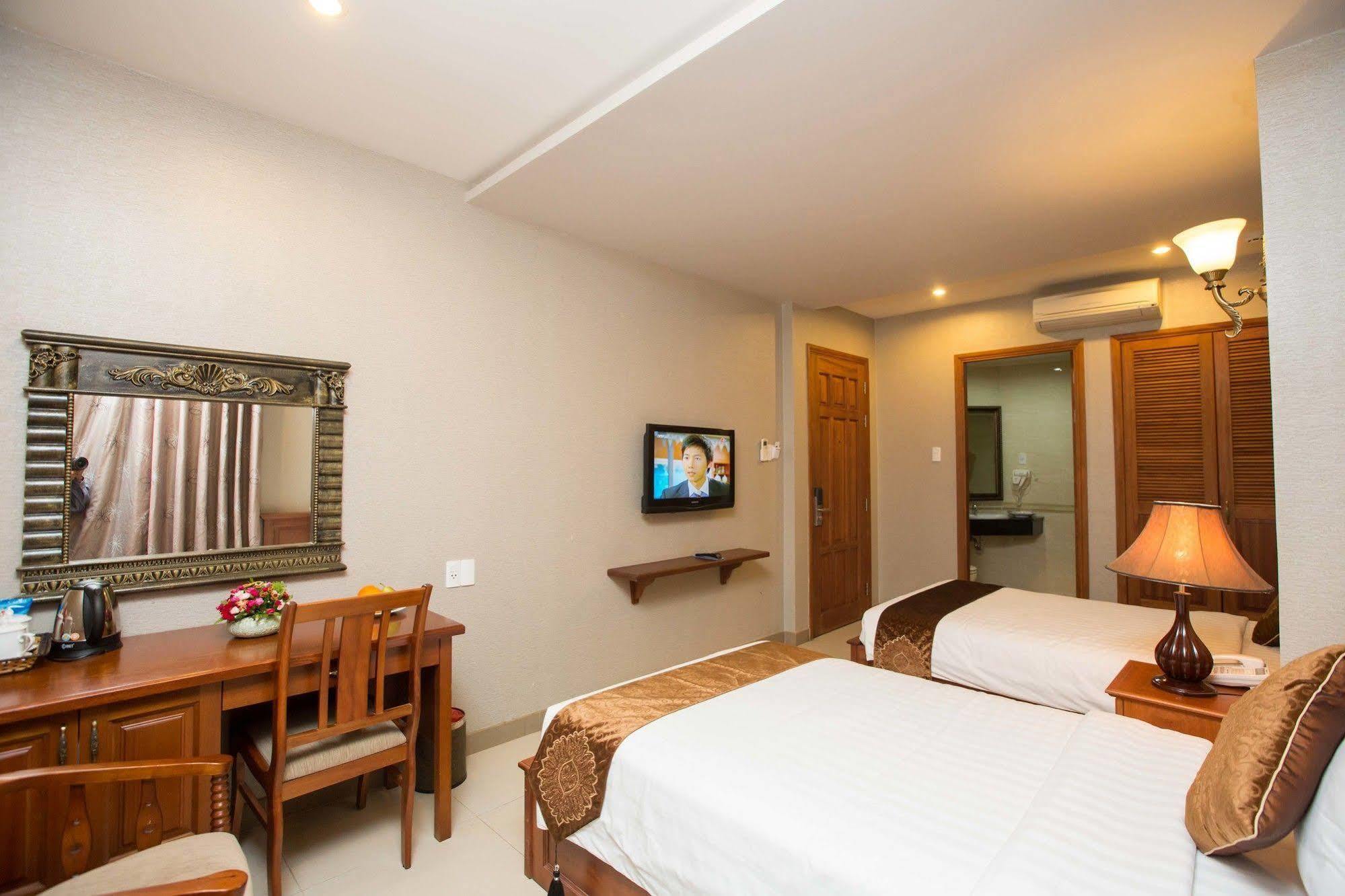 White Lion Hotel Ho Chi Minh City Exterior photo